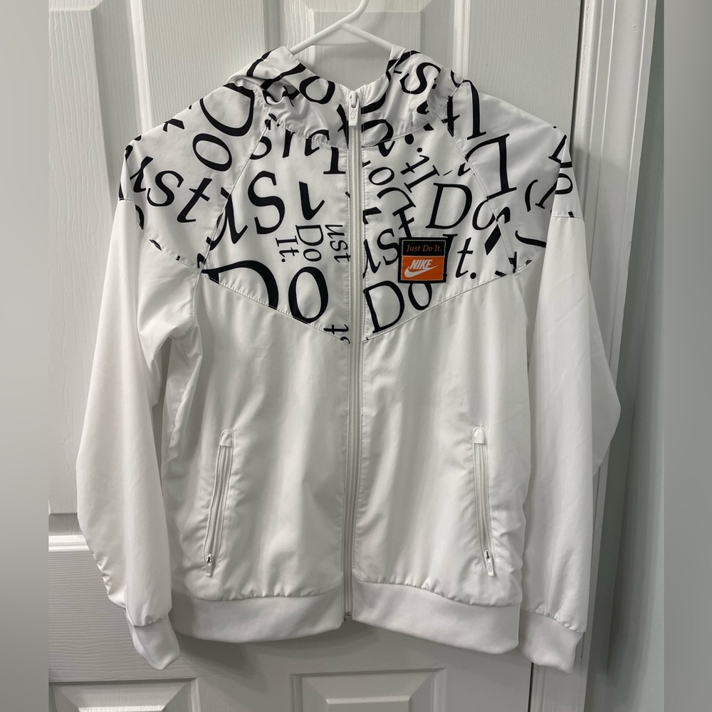 Nike Big Boys Sportswear Logo Windrunner Hooded Jacket White YM